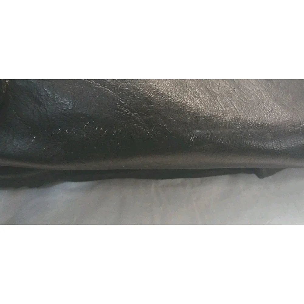 Vtg 90s WILSON Leather Gym /Sports/ Duffle /Carry On Bag 4 Zip Compartments 24